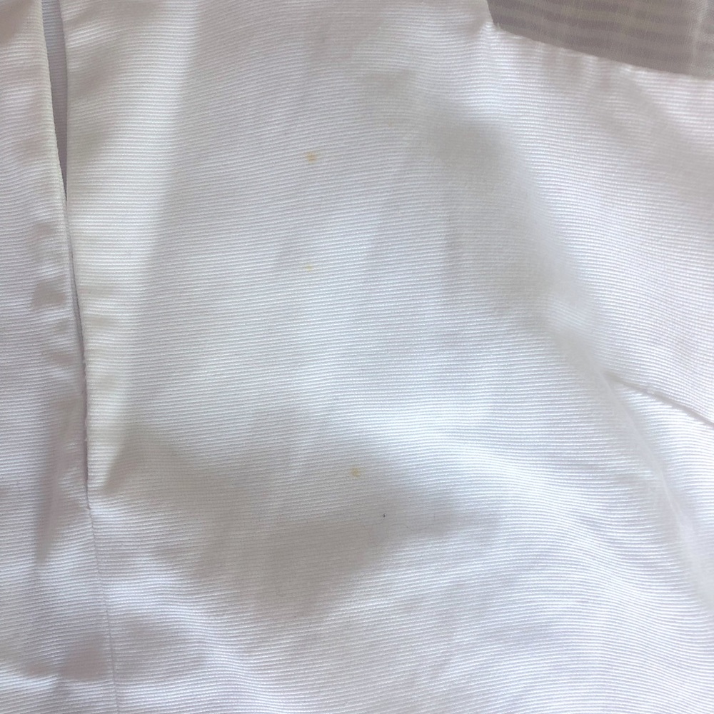 Emerson fry top xs with 2 small yellow stains